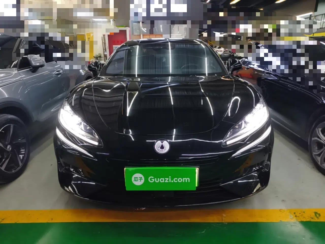 Denza Z9 2024 1100 km Four-Wheel Drive Max Version — миниатюра 2