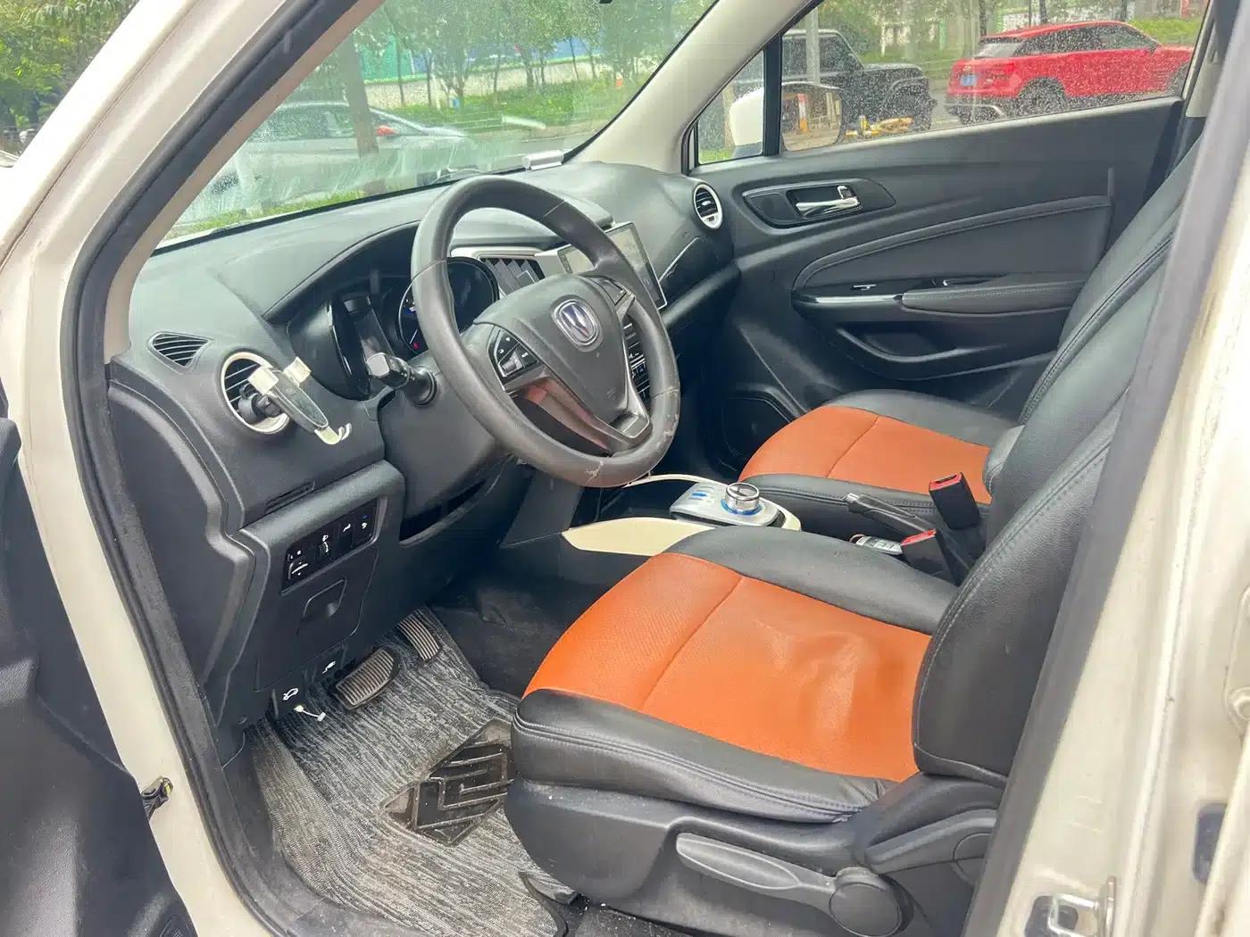 Changan CS15EV 2018 350e — миниатюра 16