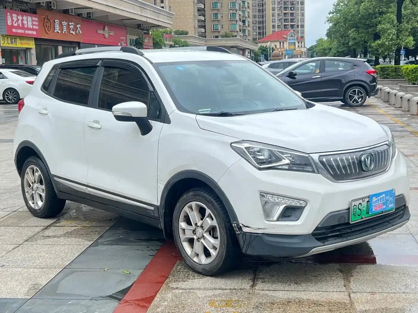 Changan CS15EV 2018 350e — миниатюра 3