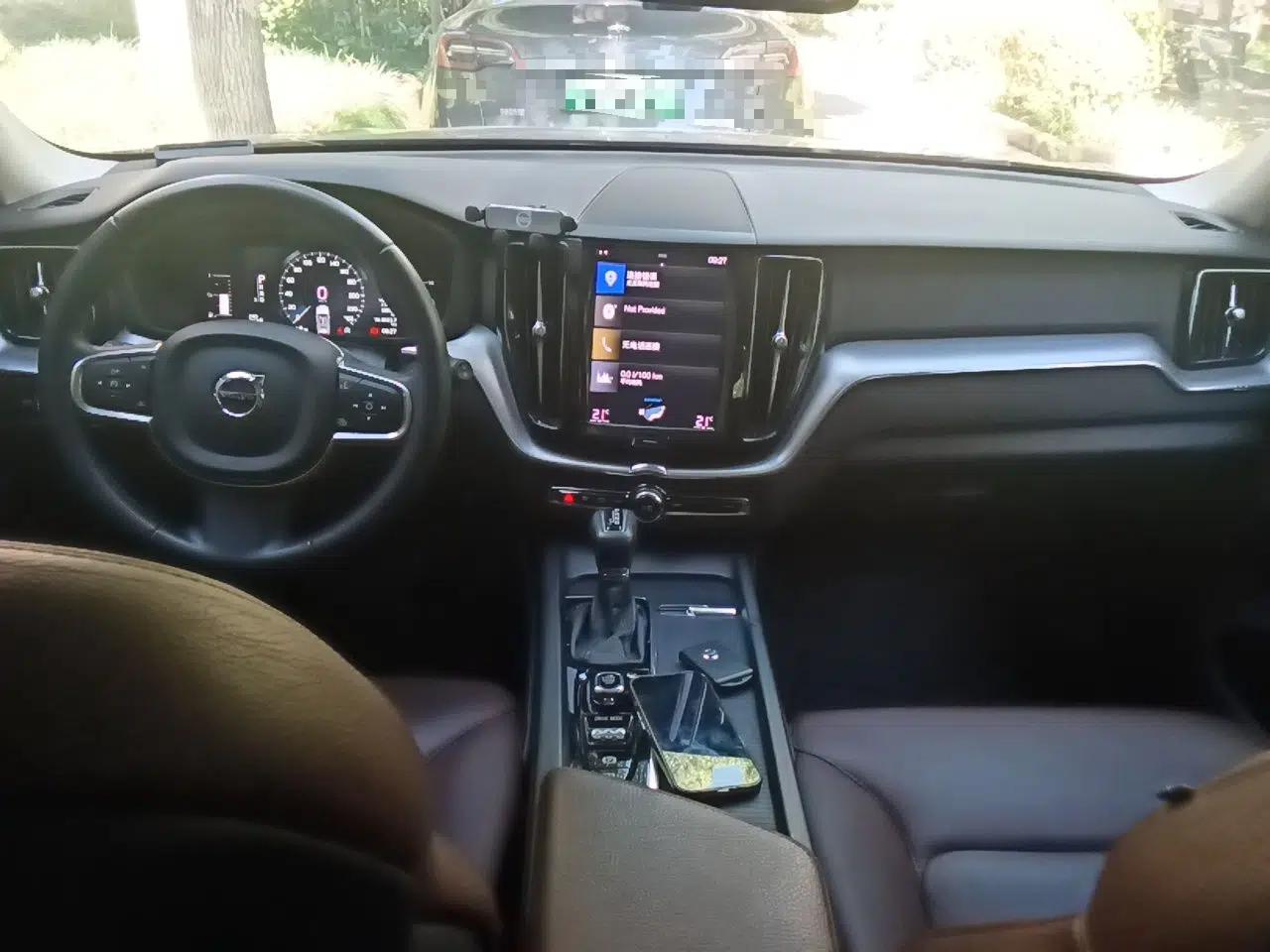 Volvo XC60 2018 T5 4x4 Zhiyi Edition — миниатюра 9