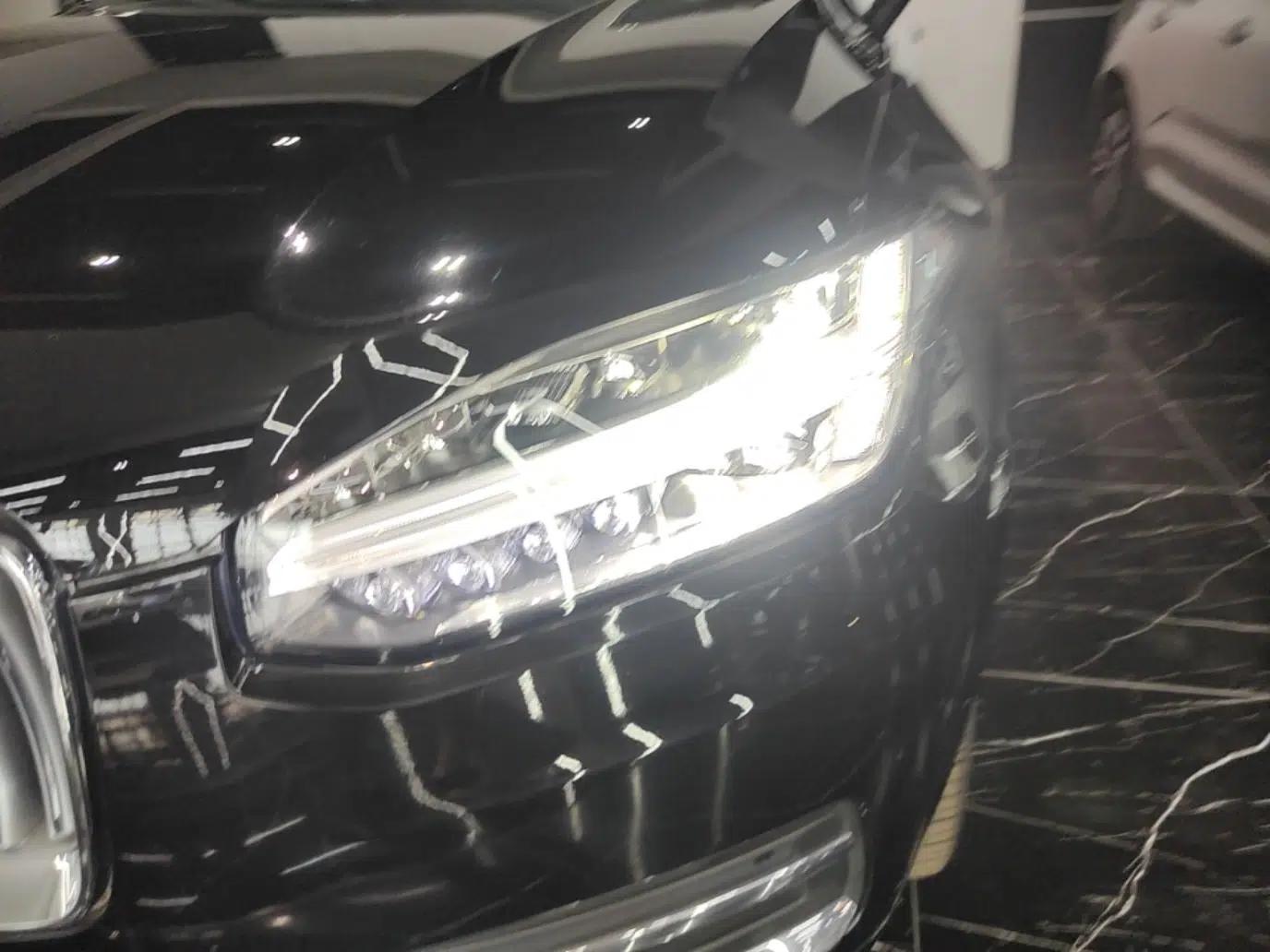 Volvo XC90 2022 B6 Zhiyi Luxury Edition 7-Seater — миниатюра 8