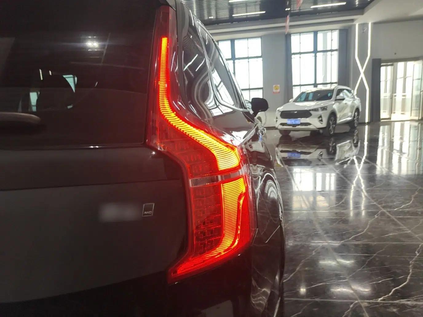 Volvo XC90 2022 B6 Zhiyi Luxury Edition 7-Seater — миниатюра 9