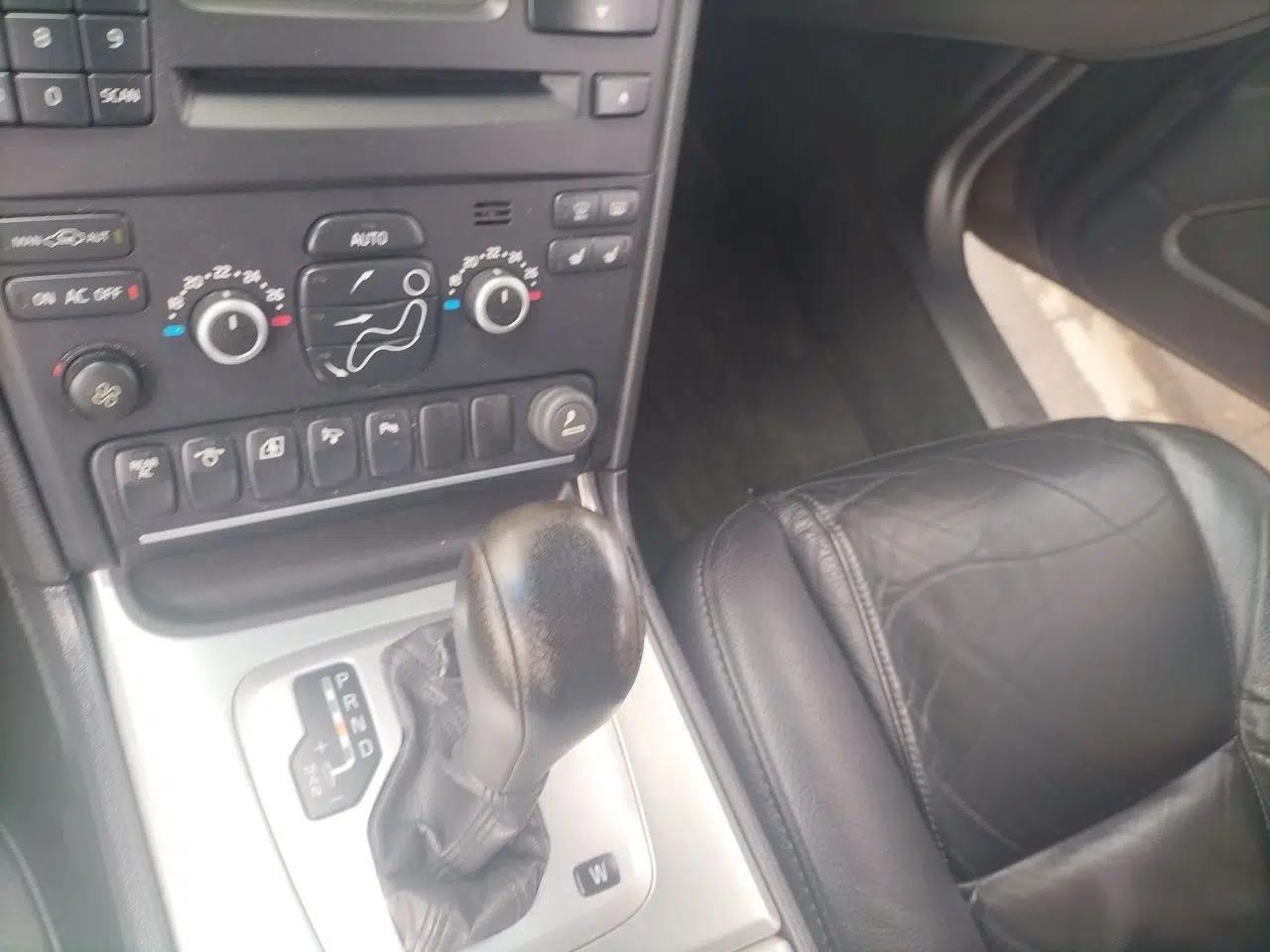 Volvo XC90 2013 2.5T T5 Luxury Edition — миниатюра 14