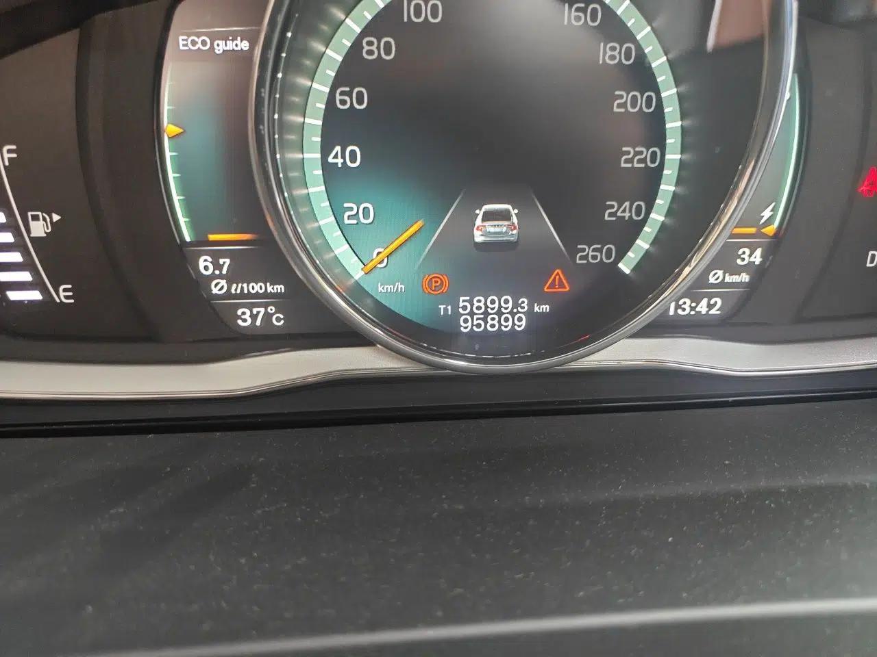 Volvo S60 2015 S60L T5 Zhiyue Edition — миниатюра 12