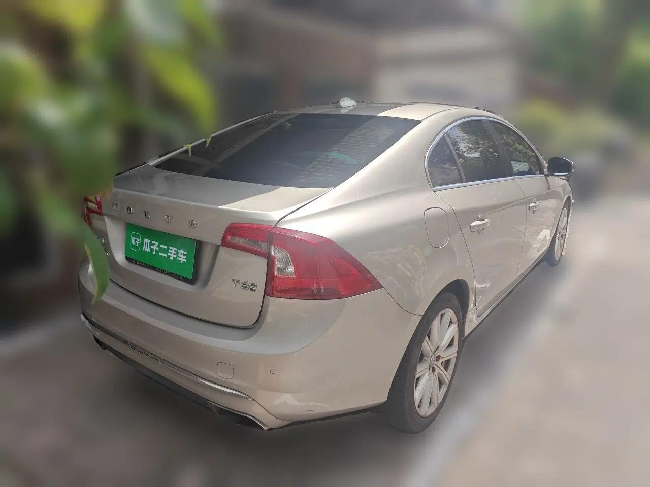 Volvo S60 2015 S60L T5 Zhiyue Edition — миниатюра 6