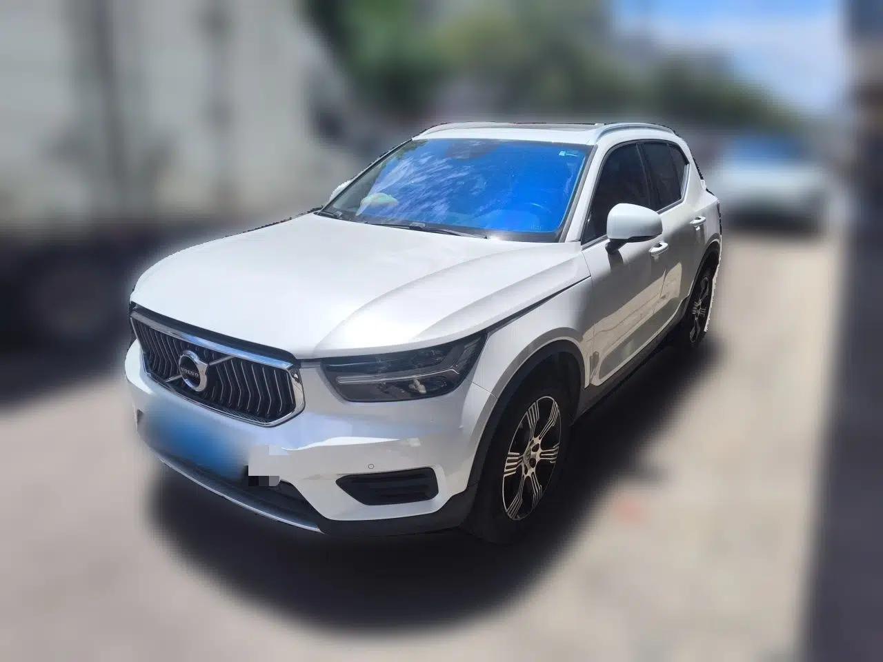 Volvo XC40 2020 T3 Zhiyuan Luxury Edition — миниатюра 1
