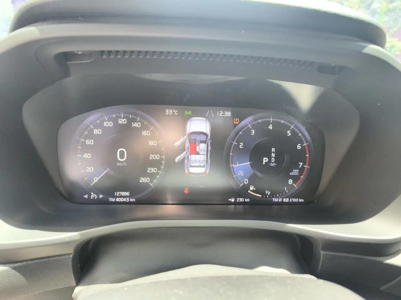 Volvo XC40 2020 T3 Zhiyuan Luxury Edition — миниатюра 11