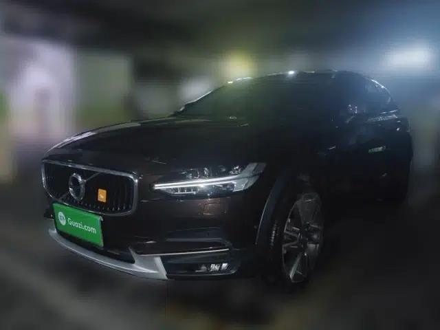 Volvo V90 2017 Cross Country T5 AWD Prestige Edition