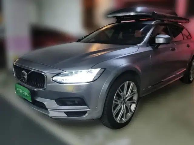 Volvo V90 2021 Cross Country B5 AWD Prestige Edition
