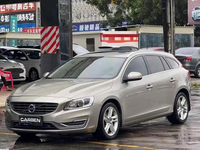 2015 Volvo V60 T5 Smart Edition