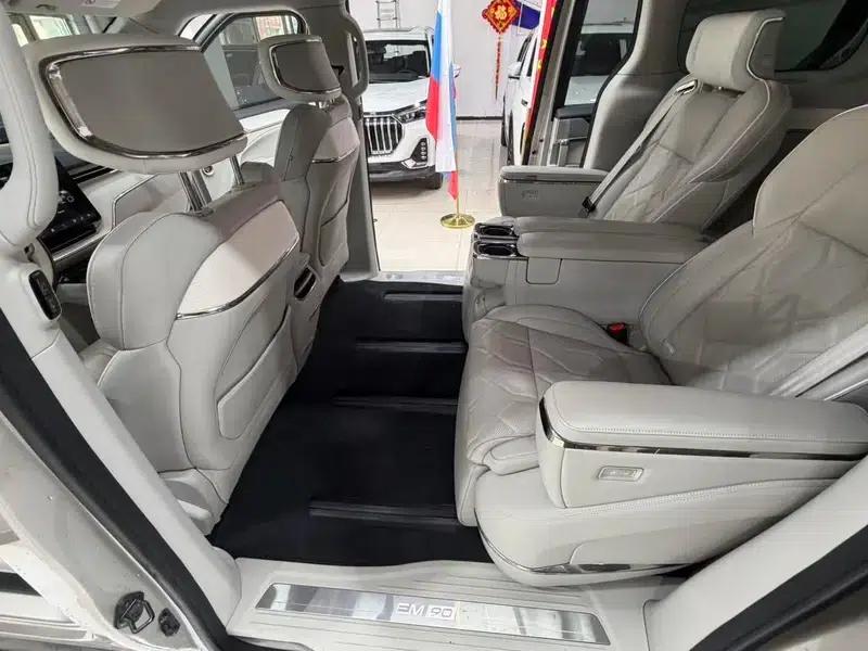 Volvo EM90 2025 Ultra 6-seater — миниатюра 13