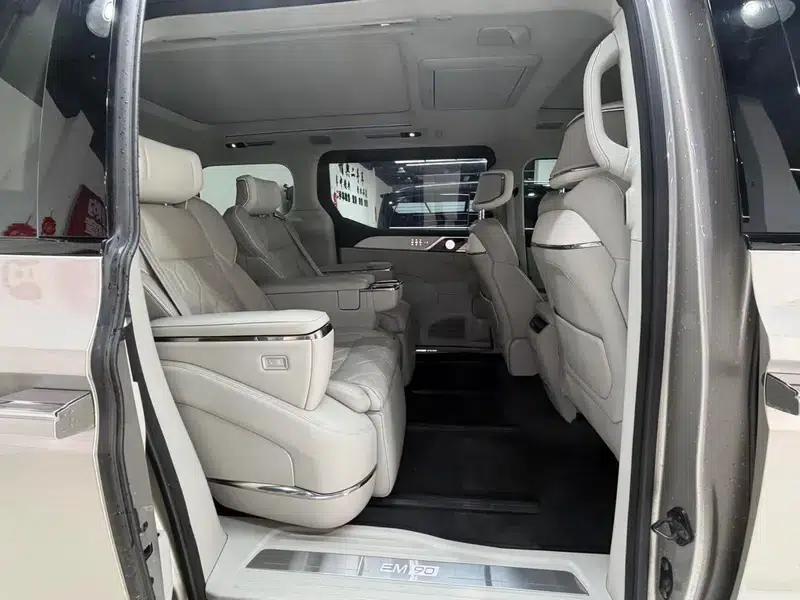 Volvo EM90 2025 Ultra 6-seater — миниатюра 10