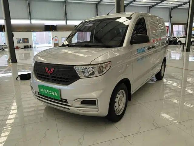 Wuling Hongguang V 2019 1.5L Jingqu Edition Sealed-Window Vehicle China VI LAR