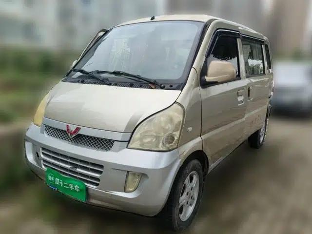 Wuling Rongguang 2014 1.2L S Base Model