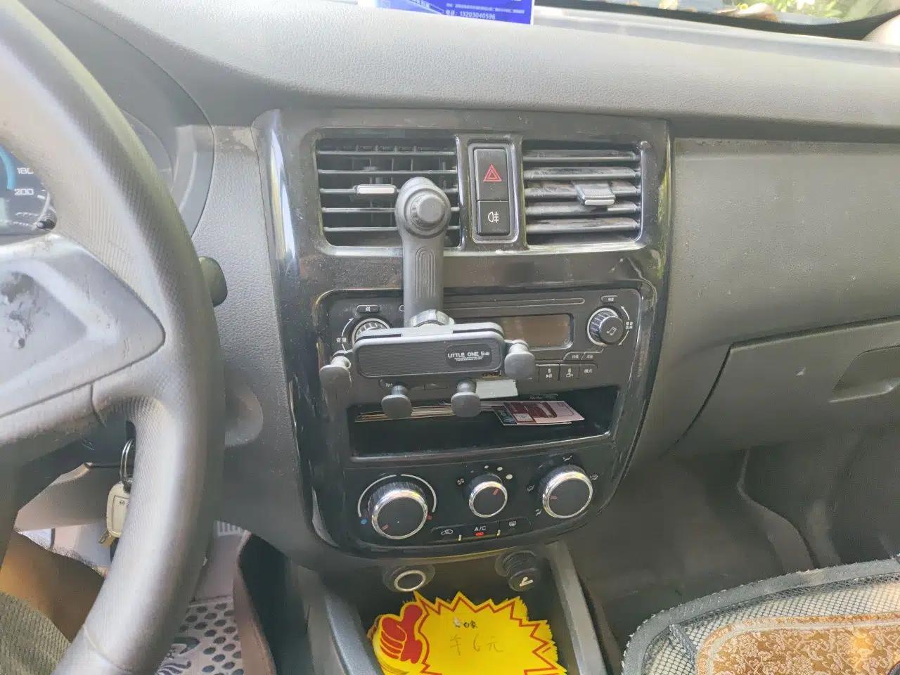 Wuling Rongguang V 2016 1.5L Practical Version Non-Power-Assisted — миниатюра 13