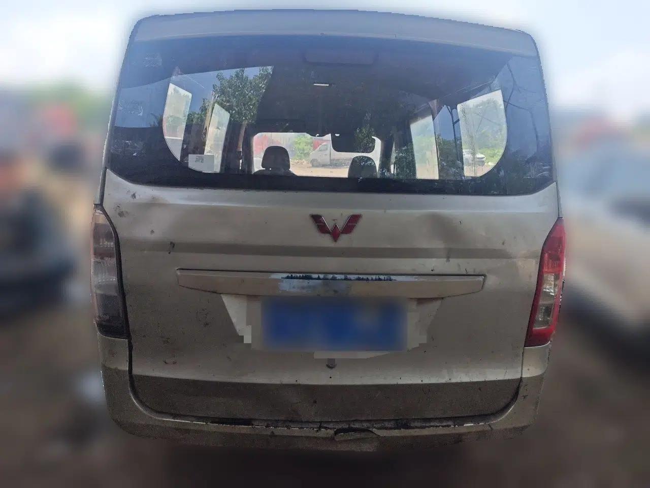 Wuling Rongguang V 2015 1.2L Base Version — миниатюра 5