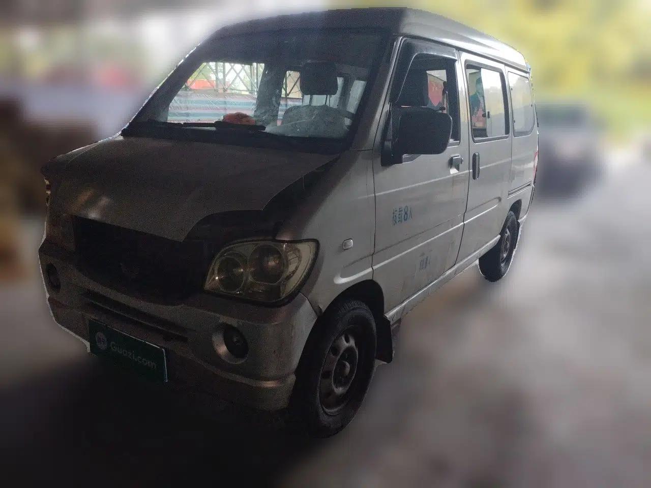 Wuling Zhiguang 2010 1.0L New Version Liye Style with Shorter Body — миниатюра 1