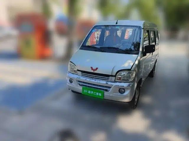 Wuling Zhiguang 2013 1.0L Base Version