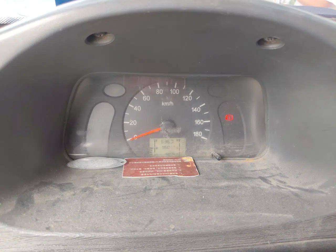 Wuling Zhiguang 2010 1.0L Liye Edition — миниатюра 11