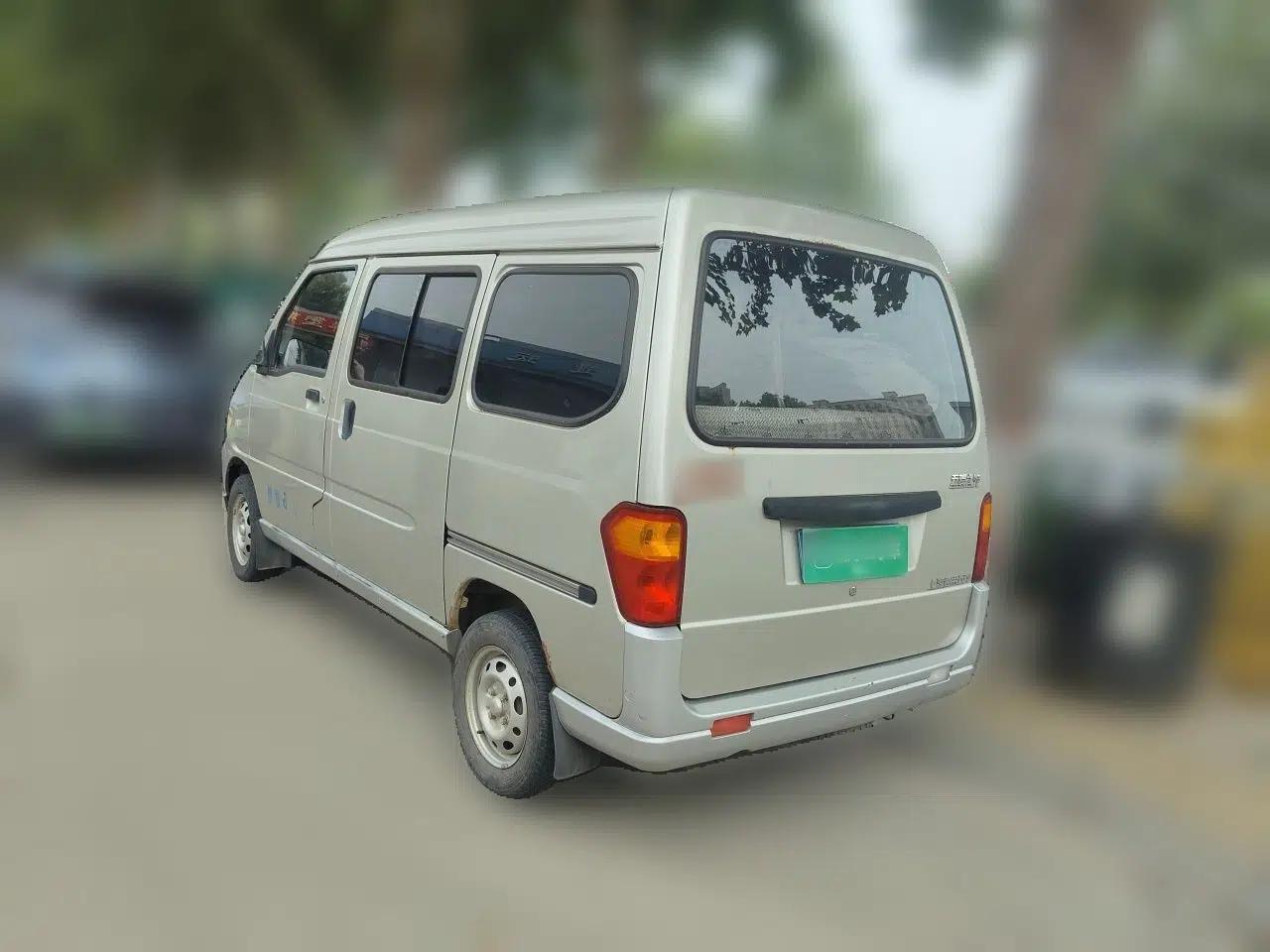 Wuling Zhiguang 2010 1.0L Liye Edition — миниатюра 4