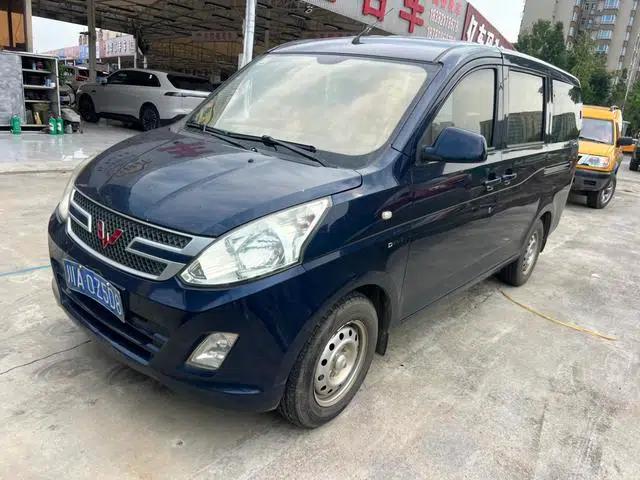 Wuling Rongguang V 2015 1.5L Basic Model