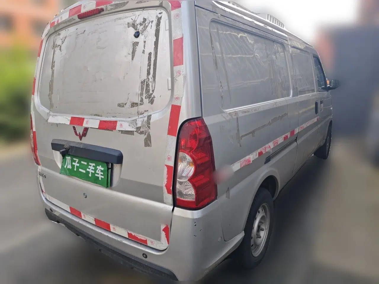 Wuling EV50 Wuling EV50, registered in 2021, 2-seater, light-duty enclosed van, pure electric. — миниатюра 6