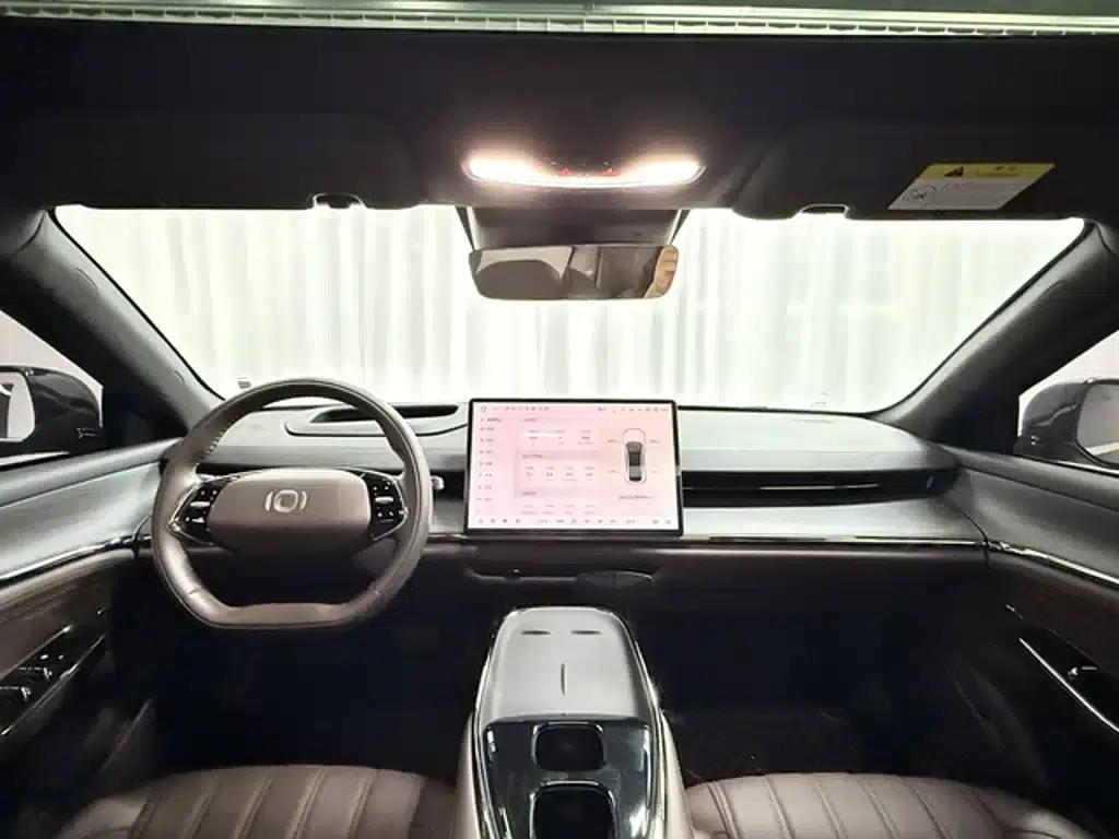 Changan Qiyuan A07 2025 Blue Whale Pure Electric Edition 625 Flagship Model — миниатюра 12