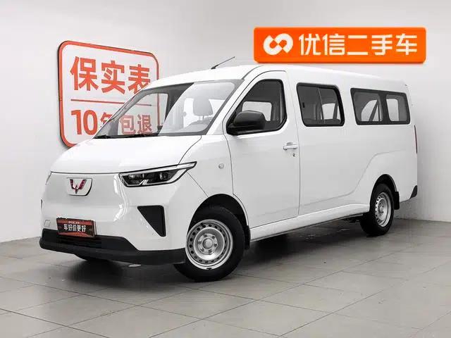 Wuling Yangguang 2024 Model 300km Comfort Bus Version 60kW