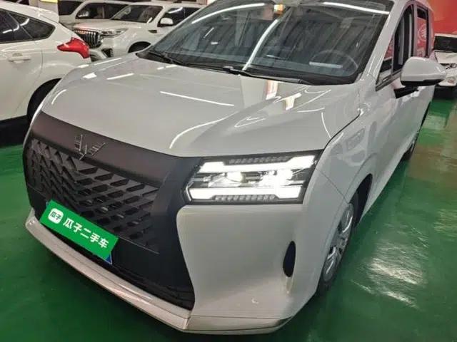 Wuling 730 2025 Model 1.5T 6MT Comfort Edition