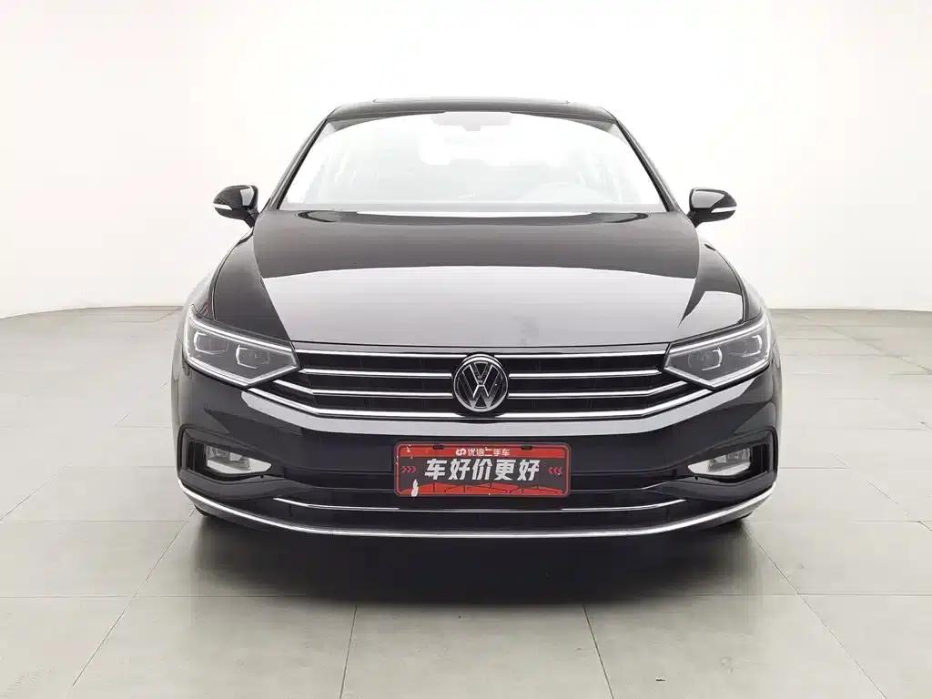 2020 Volkswagen Passat 330TSI DSG Luxury — миниатюра 3