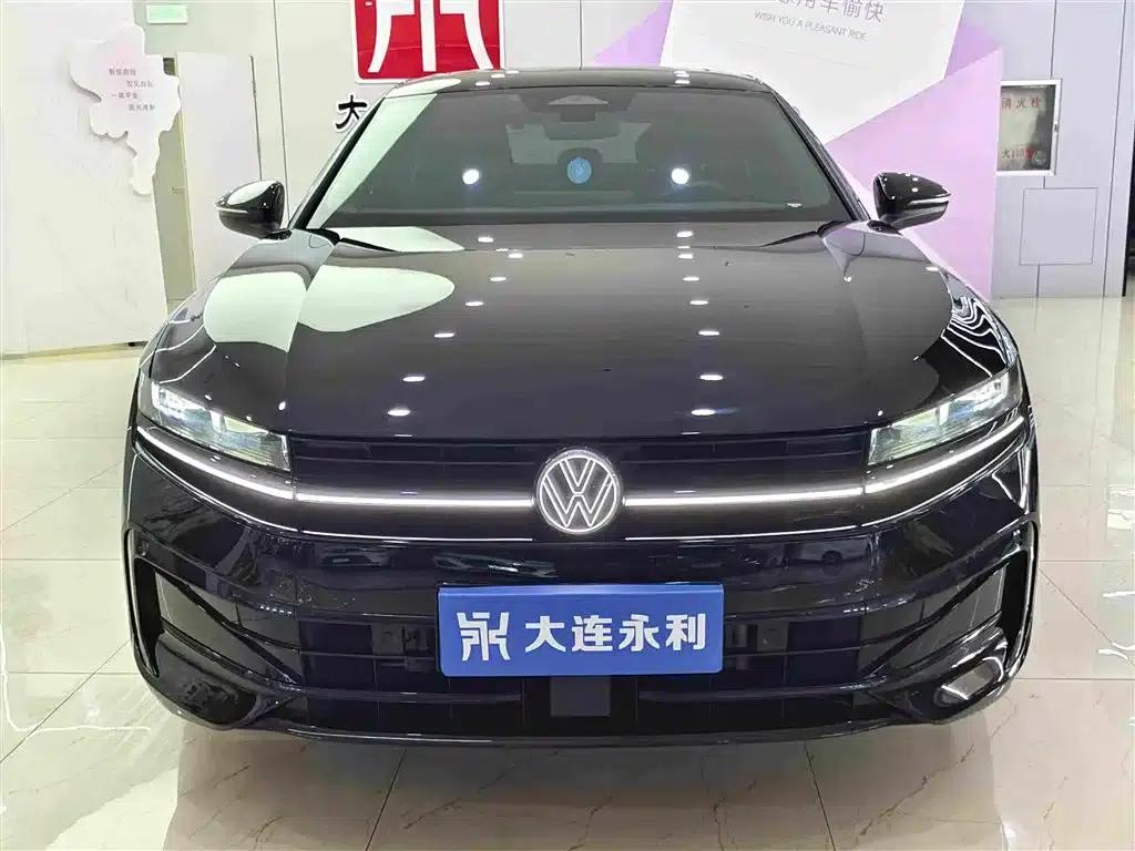2024 Volkswagen Passat 380TSI DSG Premium Edition with Magotan Package — миниатюра 2