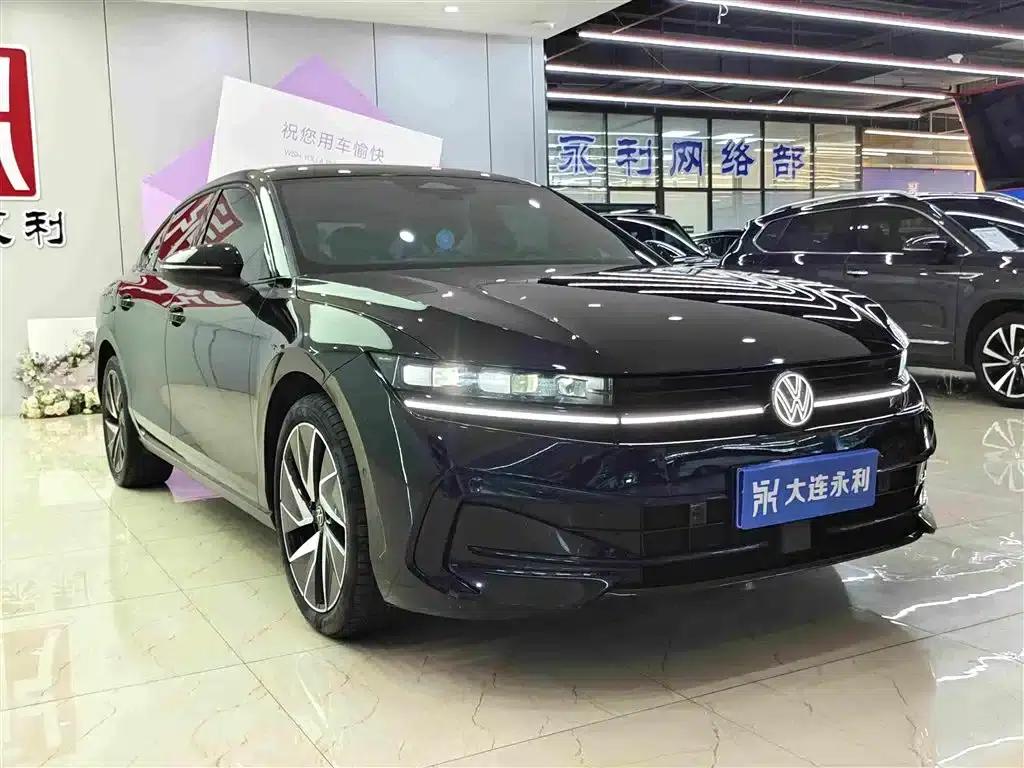 2024 Volkswagen Passat 380TSI DSG Premium Edition with Magotan Package — миниатюра 3