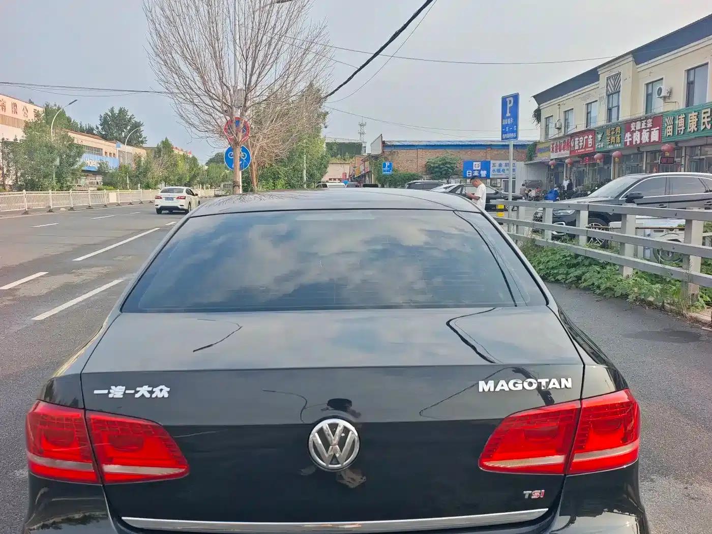 2015 Volkswagen Passat 1.8TSI Leading Edition — миниатюра 4
