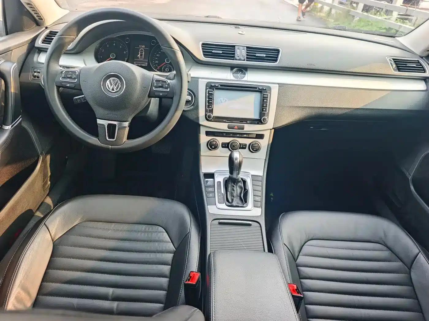 2015 Volkswagen Passat 1.8TSI Leading Edition — миниатюра 7