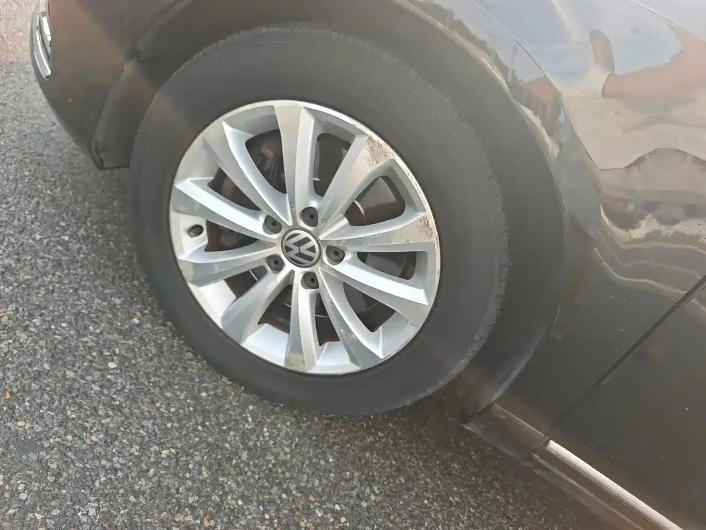 2015 Volkswagen Passat 1.8TSI Leading Edition — миниатюра 9