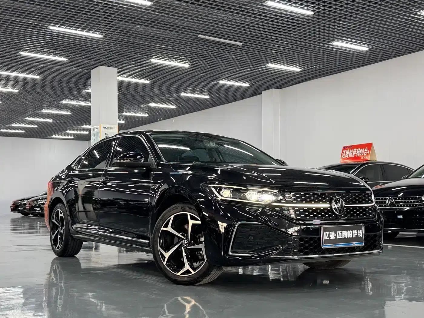 2024 Passat 380TSI Starry Sky Dragon Edition — миниатюра 3