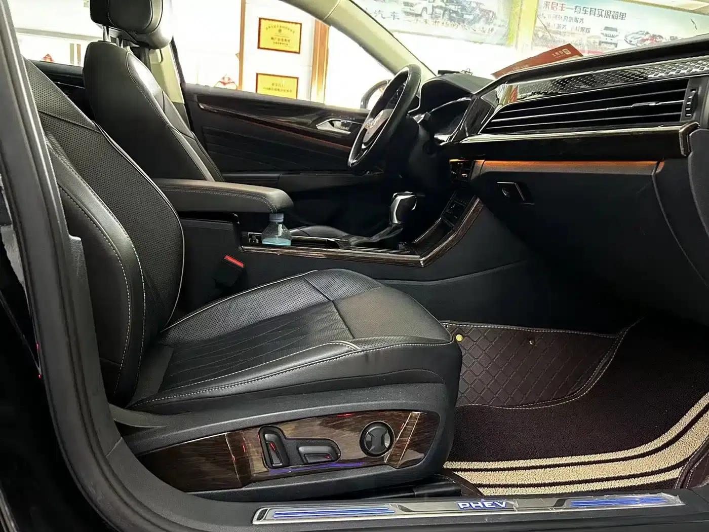 2020 Volkswagen Passat Plug-in Hybrid 430PHEV Hybrid Luxury Edition (China VI Emission Standard) — миниатюра 3