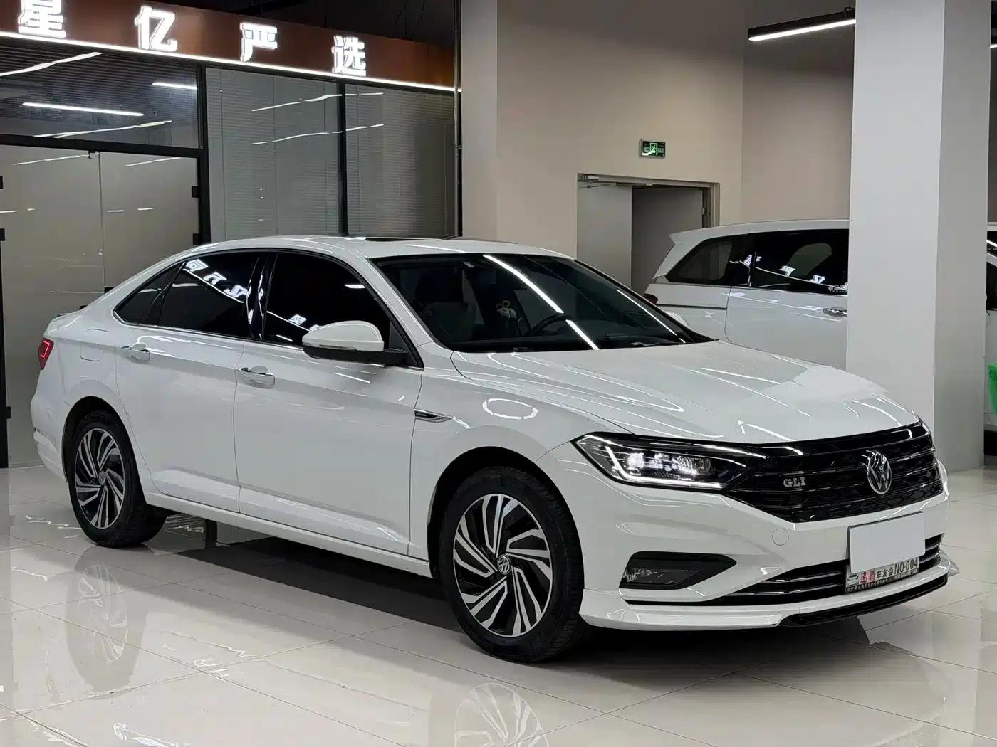 2022 Volkswagen Sagitar 280TSI DSG Super Edition — миниатюра 3