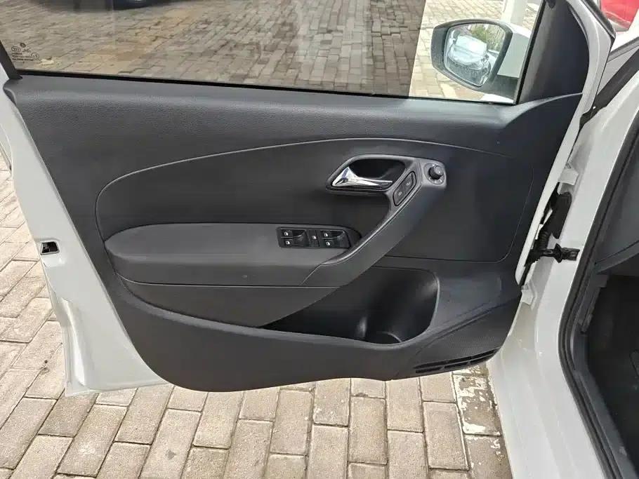 2018 Polo 1.5L Automatic Comfort Edition — миниатюра 7