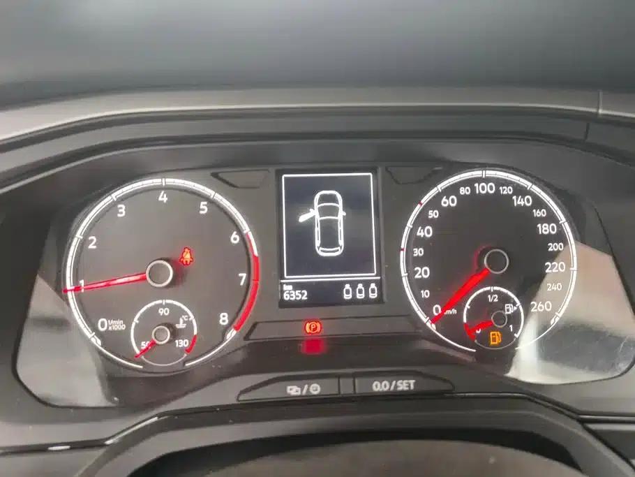 2019 Polo Plus 1.5L Automatic Panoramic Enjoyment Edition — миниатюра 14