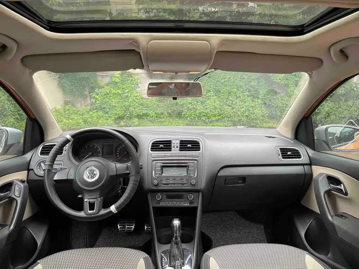 2012 Polo 1.6L Cross Polo AT — миниатюра 4