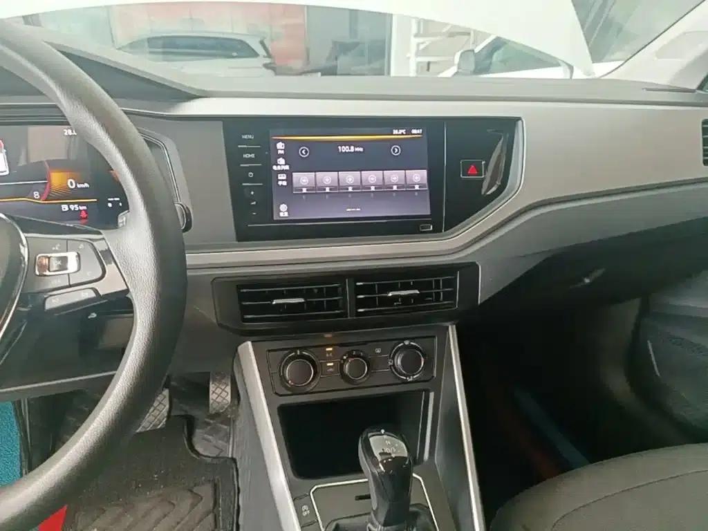 2023 Polo Facelift Plus 1.5L Automatic Enjoy Life Edition — миниатюра 13