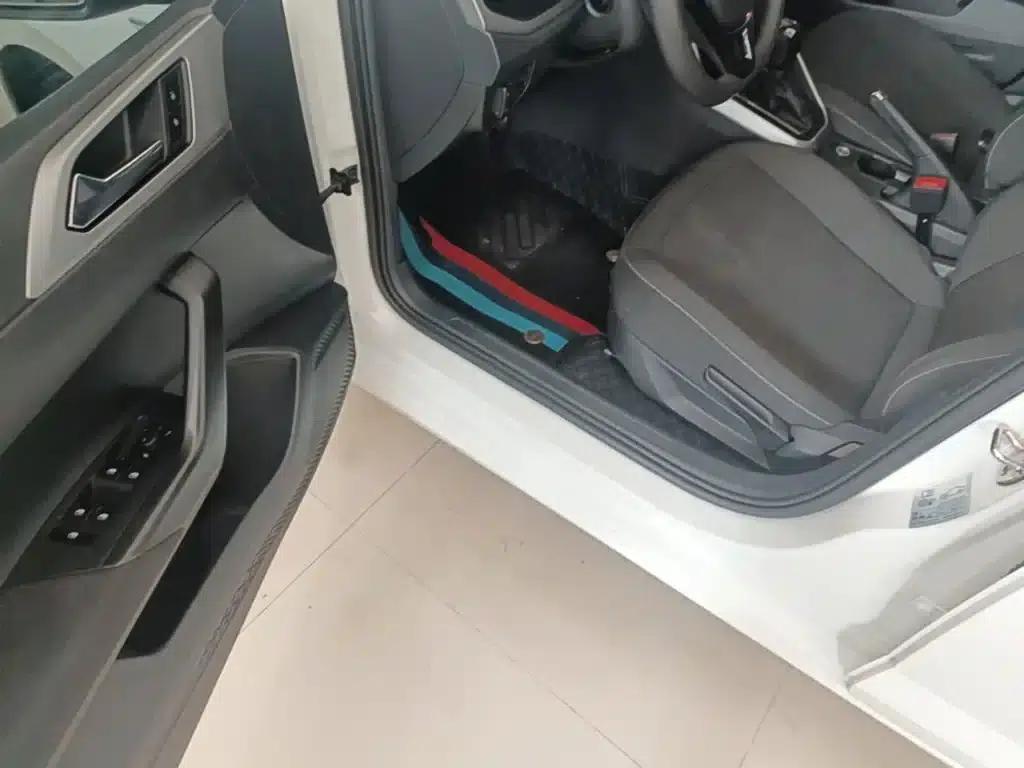 2023 Polo Facelift Plus 1.5L Automatic Enjoy Life Edition — миниатюра 16