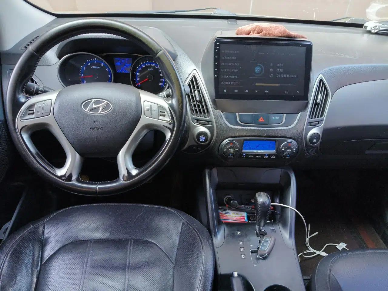 Hyundai ix35 2013 2.0L Automatic Two-Wheel Drive Smart GLS China IV Standard — миниатюра 9
