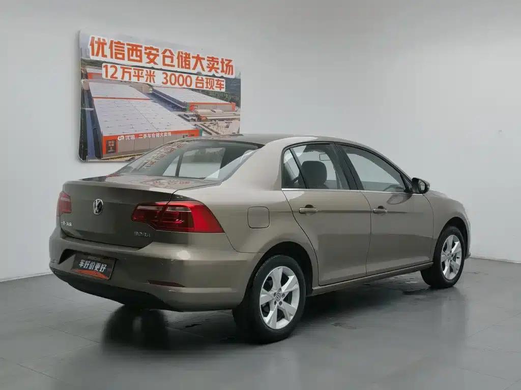 2015 Volkswagen Bora Value Edition 1.6L Automatic Comfort Model — миниатюра 2