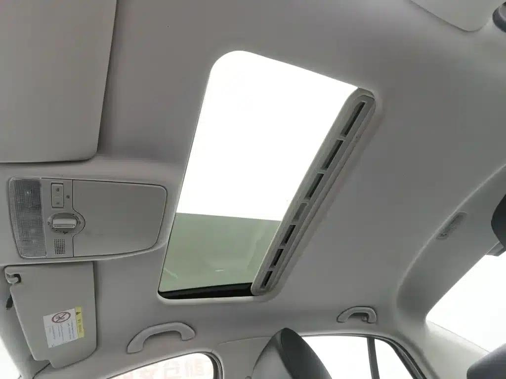 2015 Volkswagen Bora Value Edition 1.6L Automatic Comfort Model — миниатюра 14