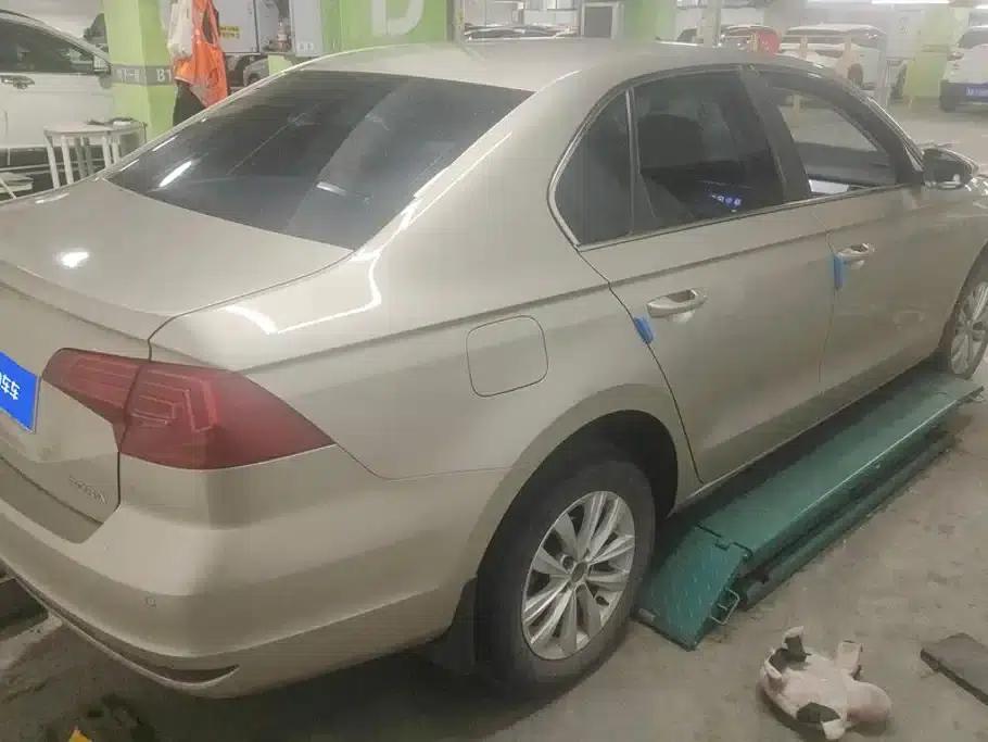 2018 Volkswagen Bora 1.5L Automatic Fashion Edition — миниатюра 3