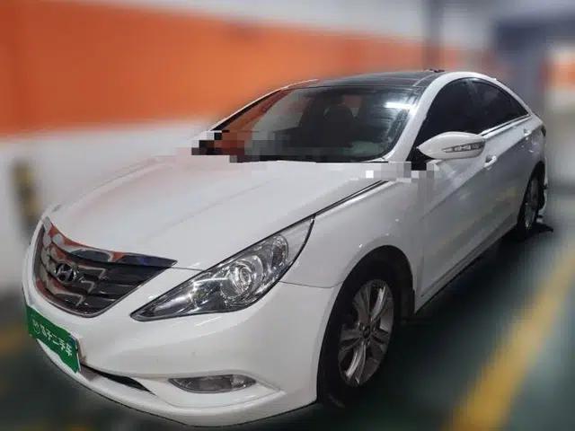 Hyundai Sonata 2011 2.0L Automatic Leading Edition