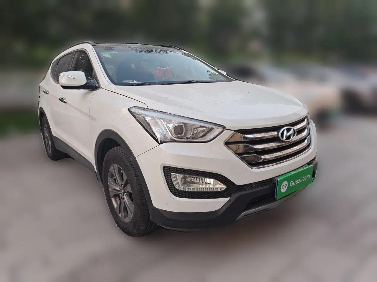 Hyundai Santa Fe 2013 2.4L Automatic Two-Wheel Drive Smart Version — миниатюра 3
