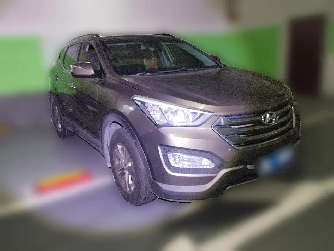 Hyundai Santa Fe 2013 2.4L Automatic Two-Wheel Drive Smart Version — миниатюра 3